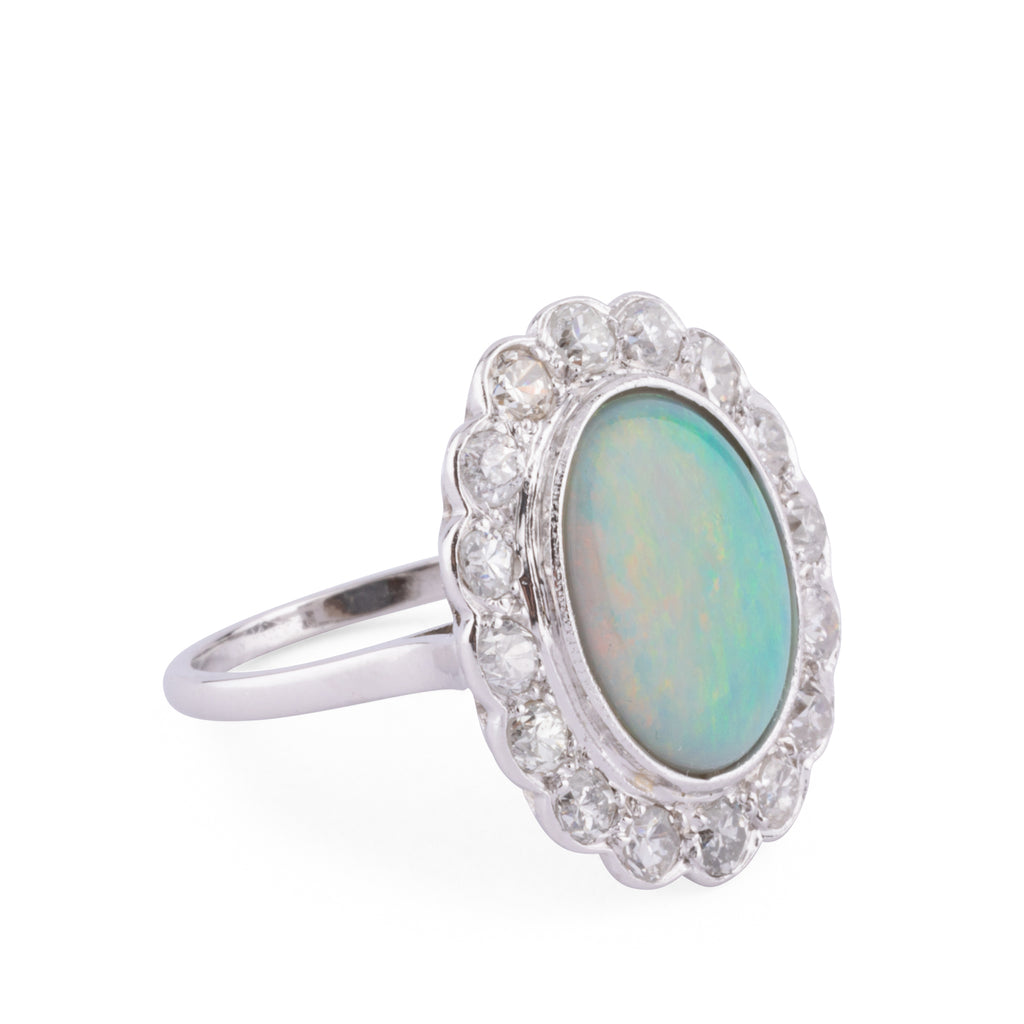 Bague en platine diamants et opale