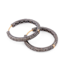 Charger l&#39;image dans la galerie, Boucles d&#39;oreilles forme créole sur or 14 k et argent noirci pavées diamants cognacs

