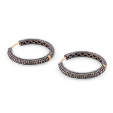 Charger l&#39;image dans la galerie, Boucles d&#39;oreilles forme créole sur or 14 k et argent noirci pavées diamants cognacs
