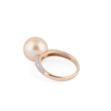Charger l&#39;image dans la galerie, Bague en or jaune, ornée d&#39;une perle de culture Gold des mers du sud
