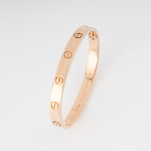 Charger l&#39;image dans la galerie, Bracelet or rose de la maison Cartier  collection Love grand modèle
