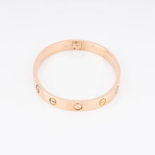 Charger l&#39;image dans la galerie, Bracelet or rose de la maison Cartier  collection Love grand modèle
