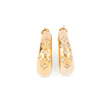 Charger l&#39;image dans la galerie, Boucles d&#39;oreilles de la Maison Chaumet sur or jaune
