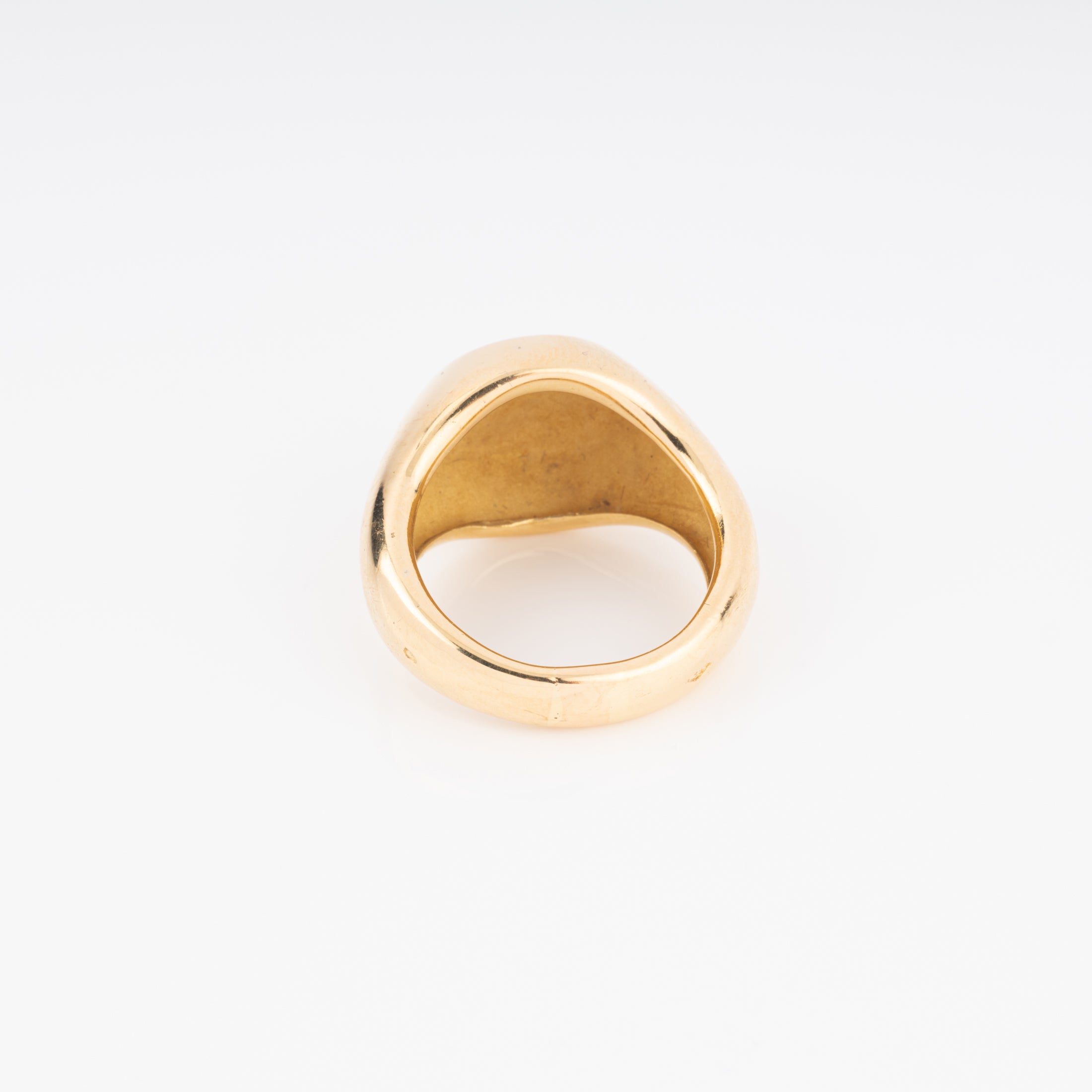 Bague chevalière or jaune 18k signée de la maison Chaumet