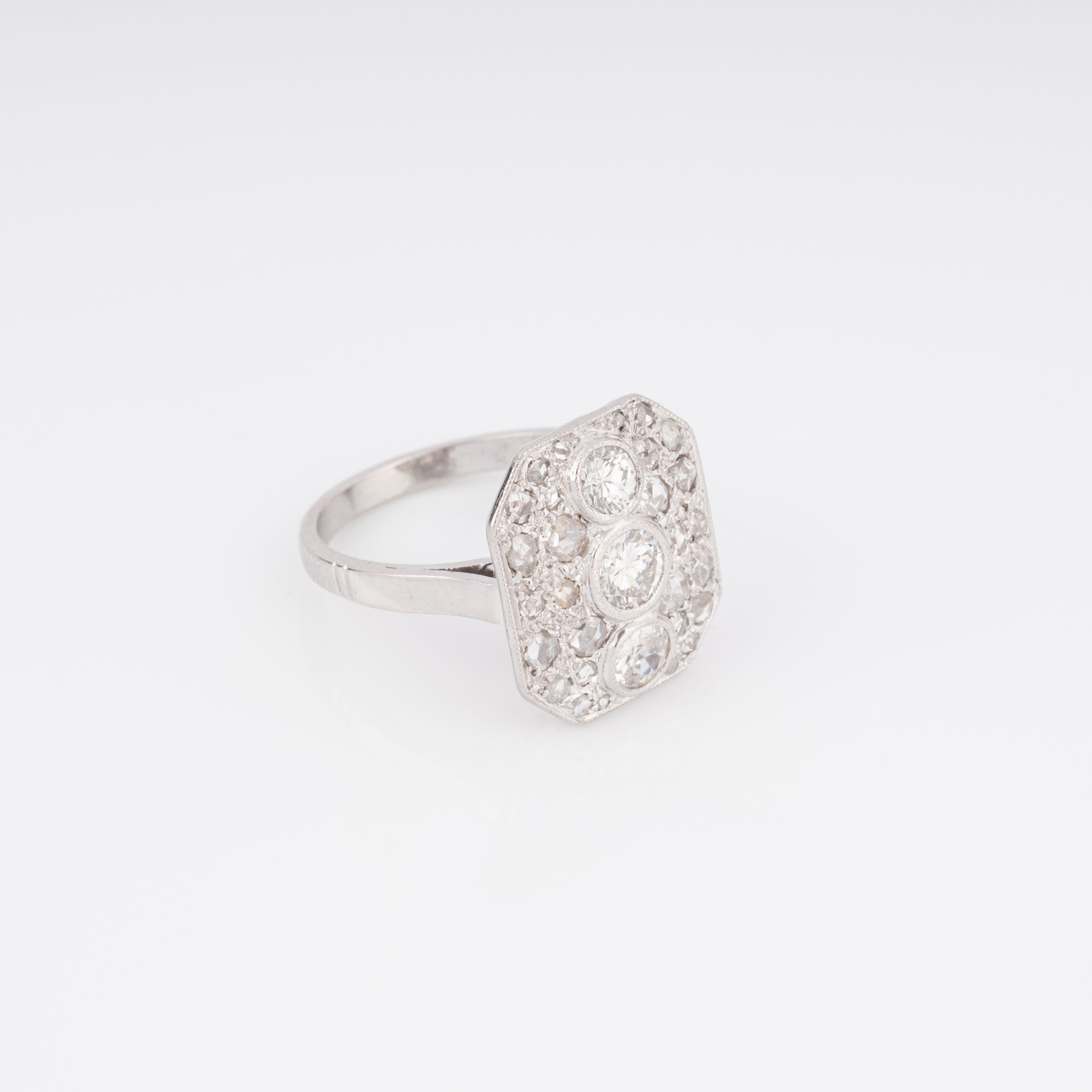 Bague en platine et diamants