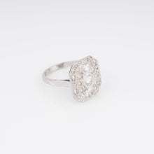 Charger l&#39;image dans la galerie, Bague en platine et diamants
