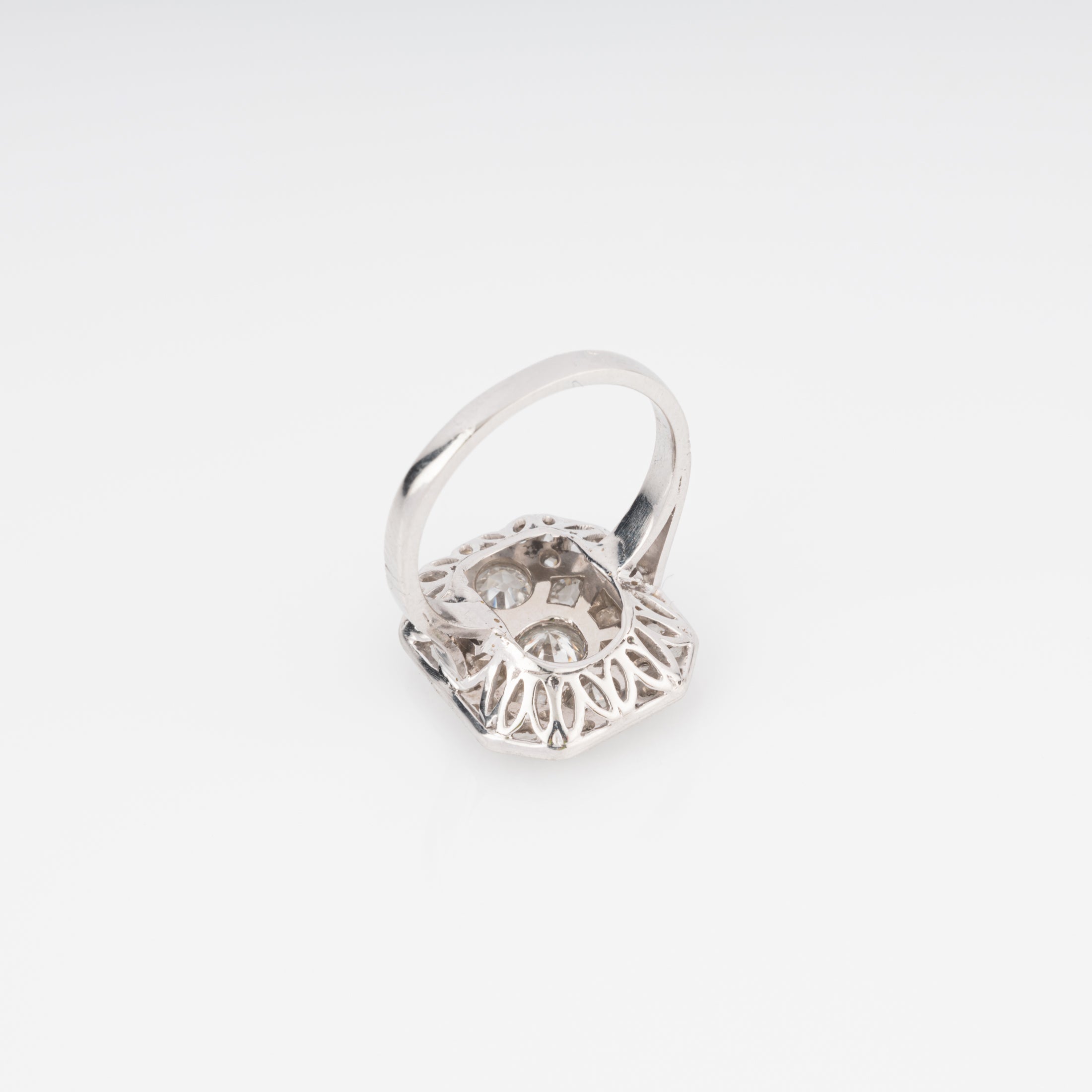 Bague en platine et diamants