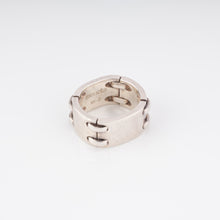 Charger l&#39;image dans la galerie, Bague en argent signée de la maison Hermès Vintage

