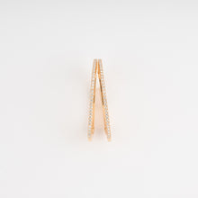 Charger l&#39;image dans la galerie, Boucles d&#39;oreilles ovales en or rose et diamants
