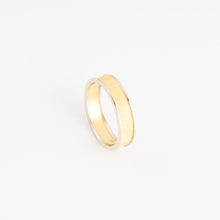 Charger l&#39;image dans la galerie, Bague en or ciselé de la Maison Buccellati

