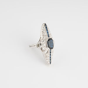 Bague marquise en diamant et saphir