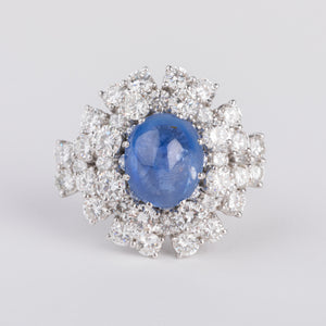 Bague cocktail en diamants et saphir cabochon