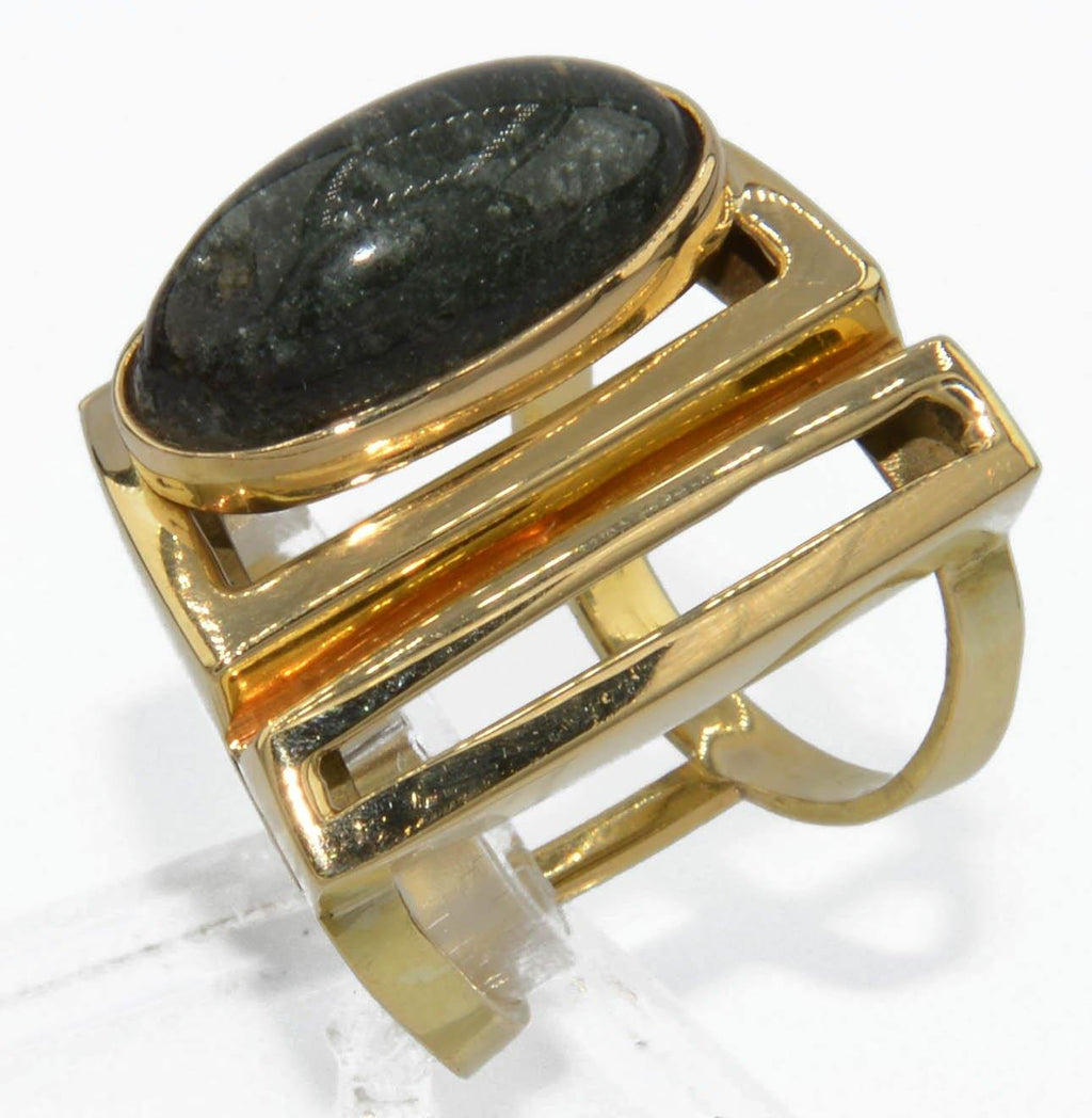 Bague géométrique or jaune ornée d'une agate mousse - adalgyseboutique