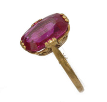 Charger l&#39;image dans la galerie, Bague or jaune ornée d&#39;une pierre rouge - adalgyseboutique
