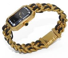 Charger l&#39;image dans la galerie, Montre Chanel ma première en métal doré
