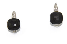 Charger l&#39;image dans la galerie, Boucles d&#39;oreilles de la maison Pomellato en onyx et diamant modèle Capri
