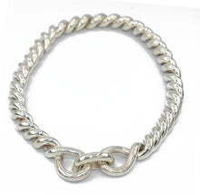 Charger l&#39;image dans la galerie, Collier en argent de la maison Hermès collection Torsade
