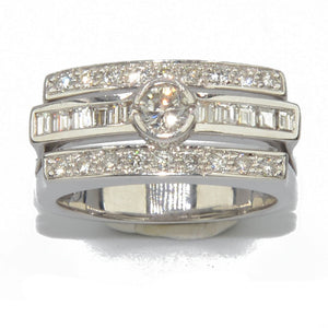 Bague rectangulaire en or gris et diamant