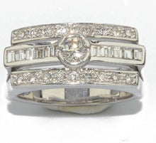 Charger l&#39;image dans la galerie, Bague rectangulaire en or gris et diamant
