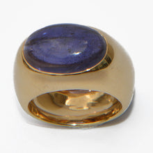 Charger l&#39;image dans la galerie, Bague signée de la maison Pomellato en or jaune et cordiérite
