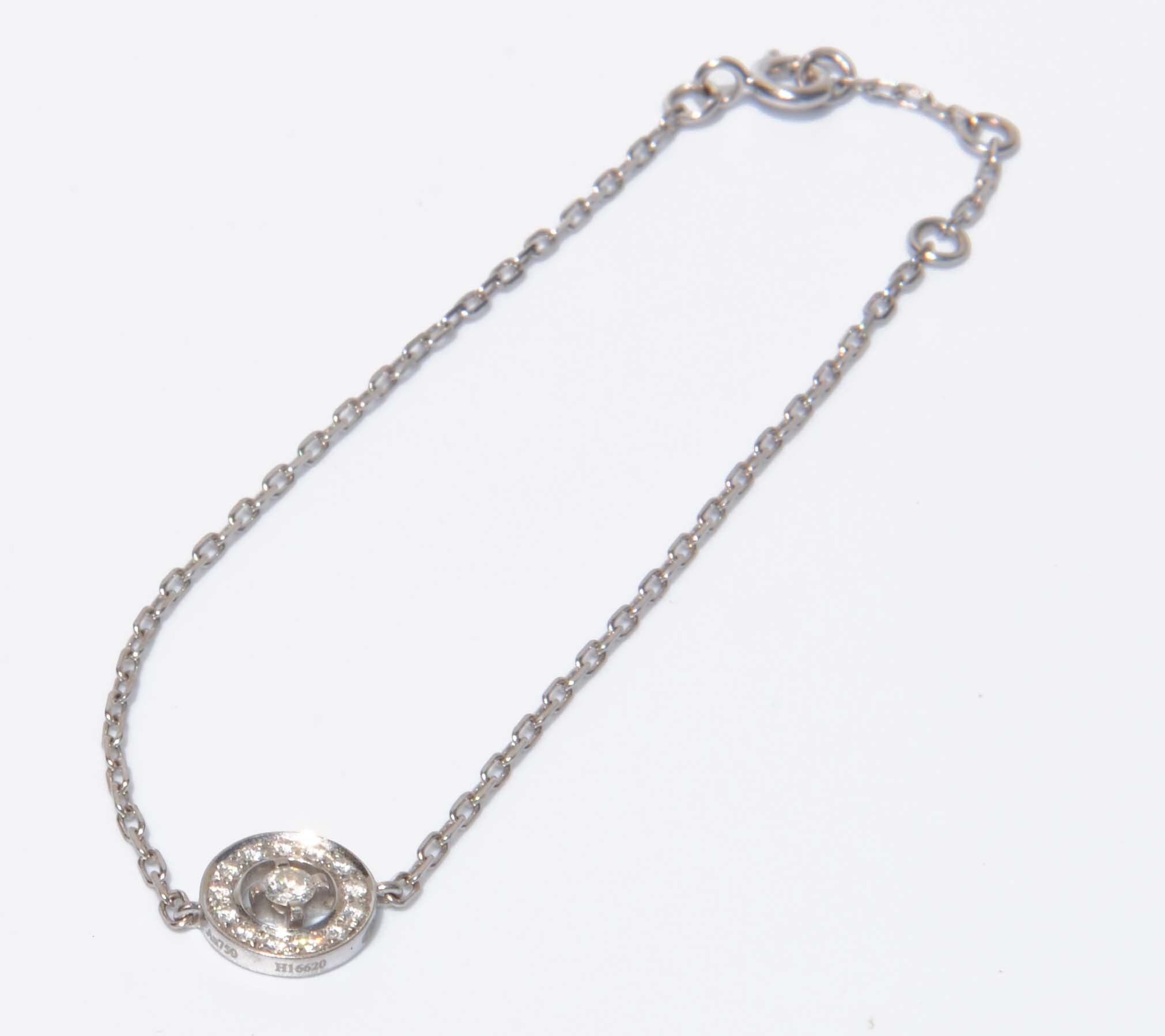 Bracelet de la maison Boucheron en or gris et diamant