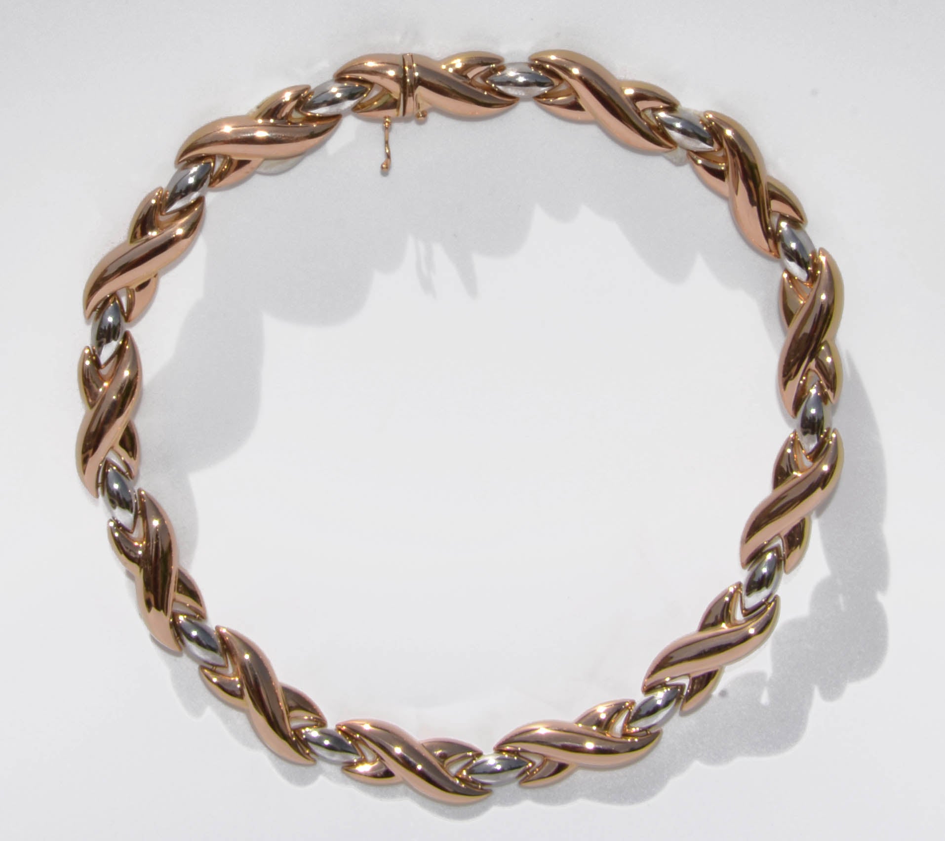Collier de la maison Cartier bi-colore