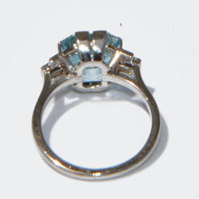 Charger l&#39;image dans la galerie, Bague en platine aigue marine
