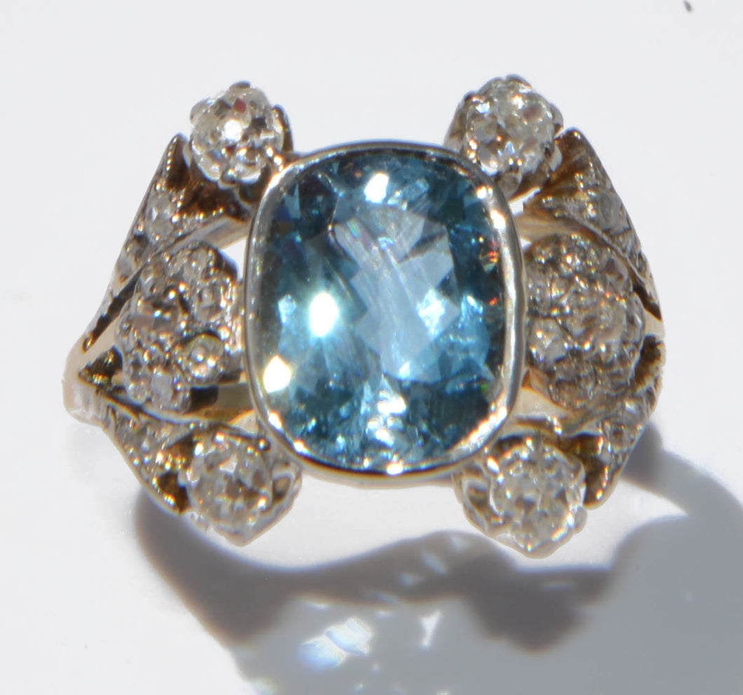 Bague 1910 en or et argent ornée d'une aigue-marine