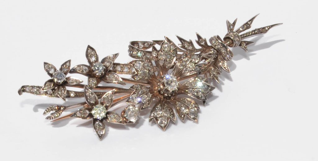 Broche fleur trembleuse en diamant et taille ancienne