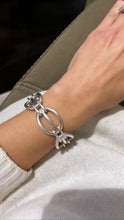 Charger l&#39;image dans la galerie, Bracelet en argent de la maison Hermès
