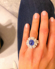 Charger l&#39;image dans la galerie, Bague cocktail en diamants et saphir cabochon

