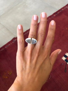 Bague de la maison Hermès modèle Initiale