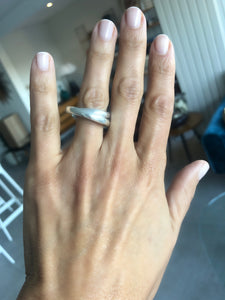 Bague de la maison Hermès collection Vertige en argent