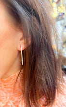 Charger l&#39;image dans la galerie, Boucles d&#39;oreilles ovales en or rose et diamants
