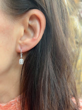 Charger l&#39;image dans la galerie, Boucles d&#39;oreilles en or gris et diamant
