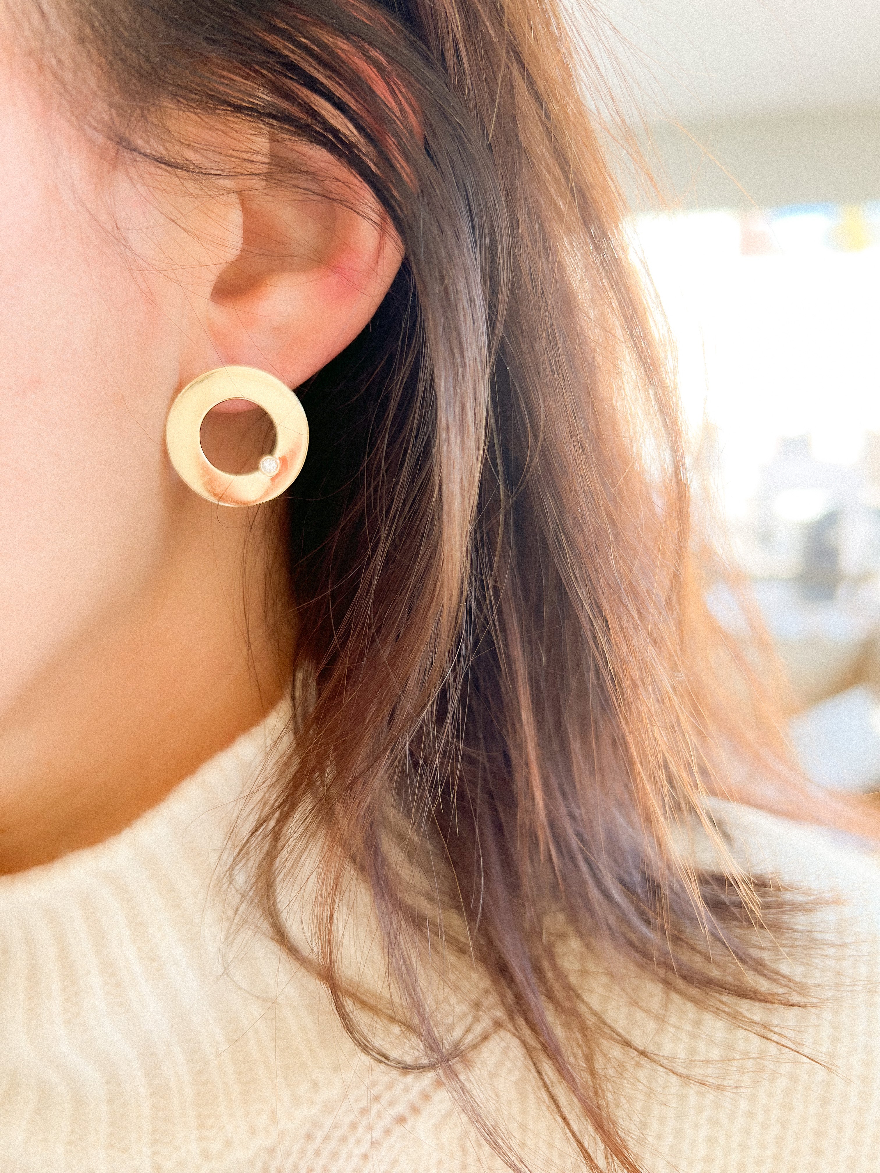 Boucles d'oreilles or jaune de la maison Dinh Van