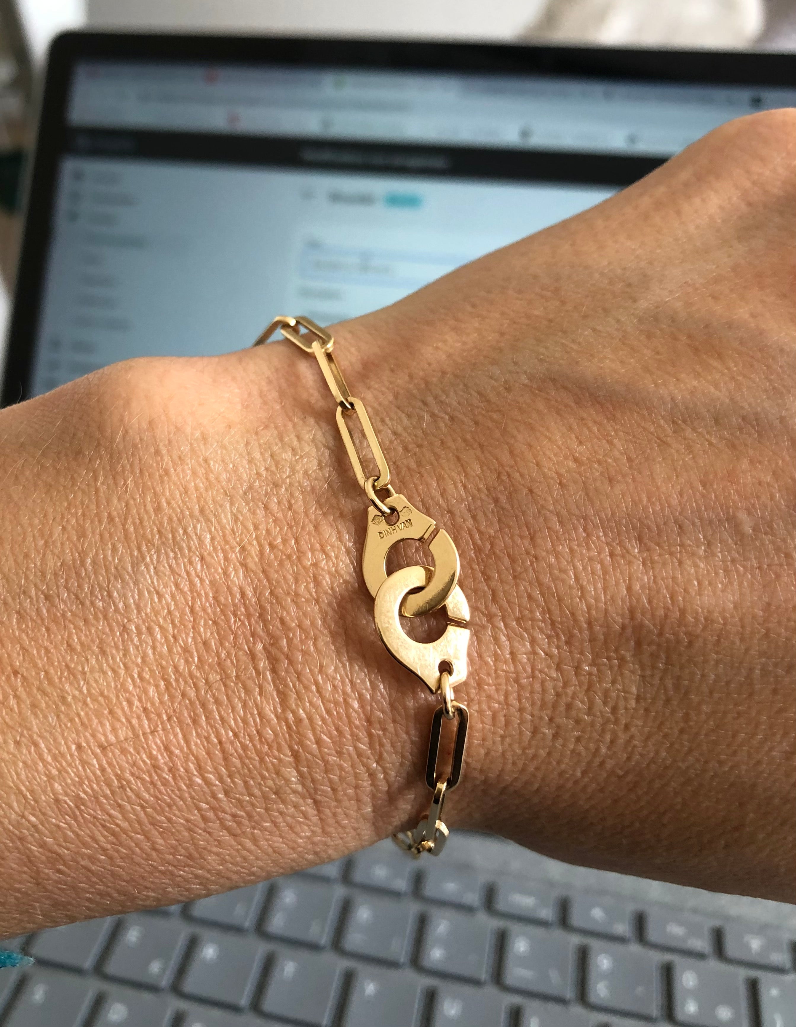 Bracelet or rose de la maison Dinh Van modèle R15