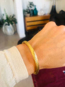 Bracelet jonc fermé torsadé or jaune
