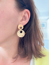 Charger l&#39;image dans la galerie, Boucles d&#39;oreilles or jaune martelé
