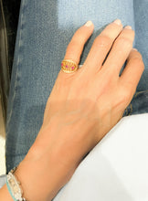 Charger l&#39;image dans la galerie, Bague or jaune et rubis
