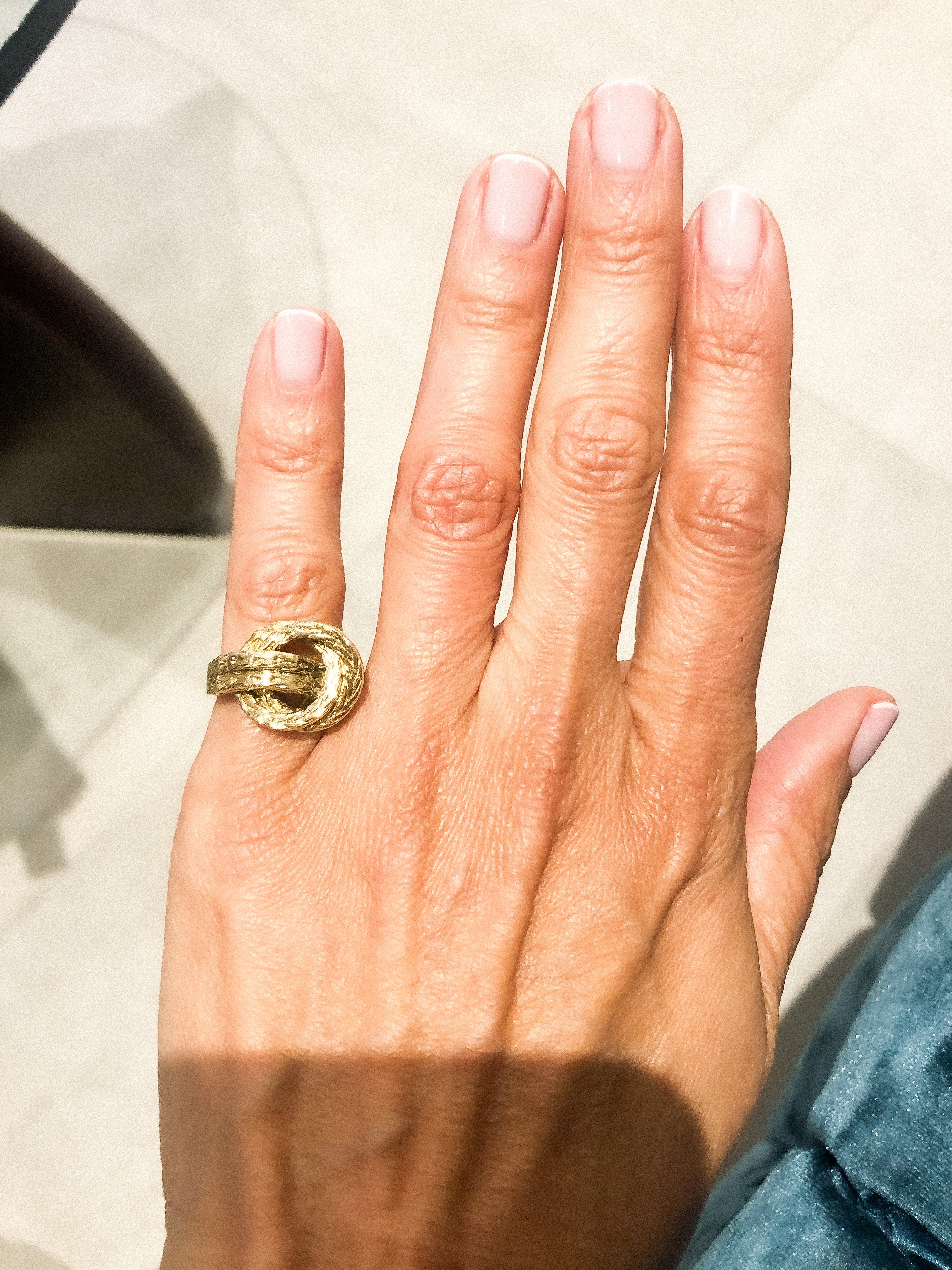 Bague or jaune signé Hermès collection Vendôme