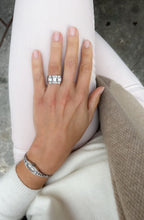Charger l&#39;image dans la galerie, Bague platine et diamant
