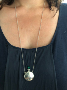 Pendentif flacon en argent de la maison Tiffany collection Elsa Peretti