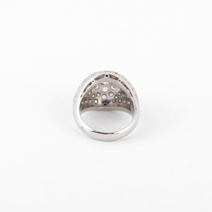 Bague dôme en platine et diamants