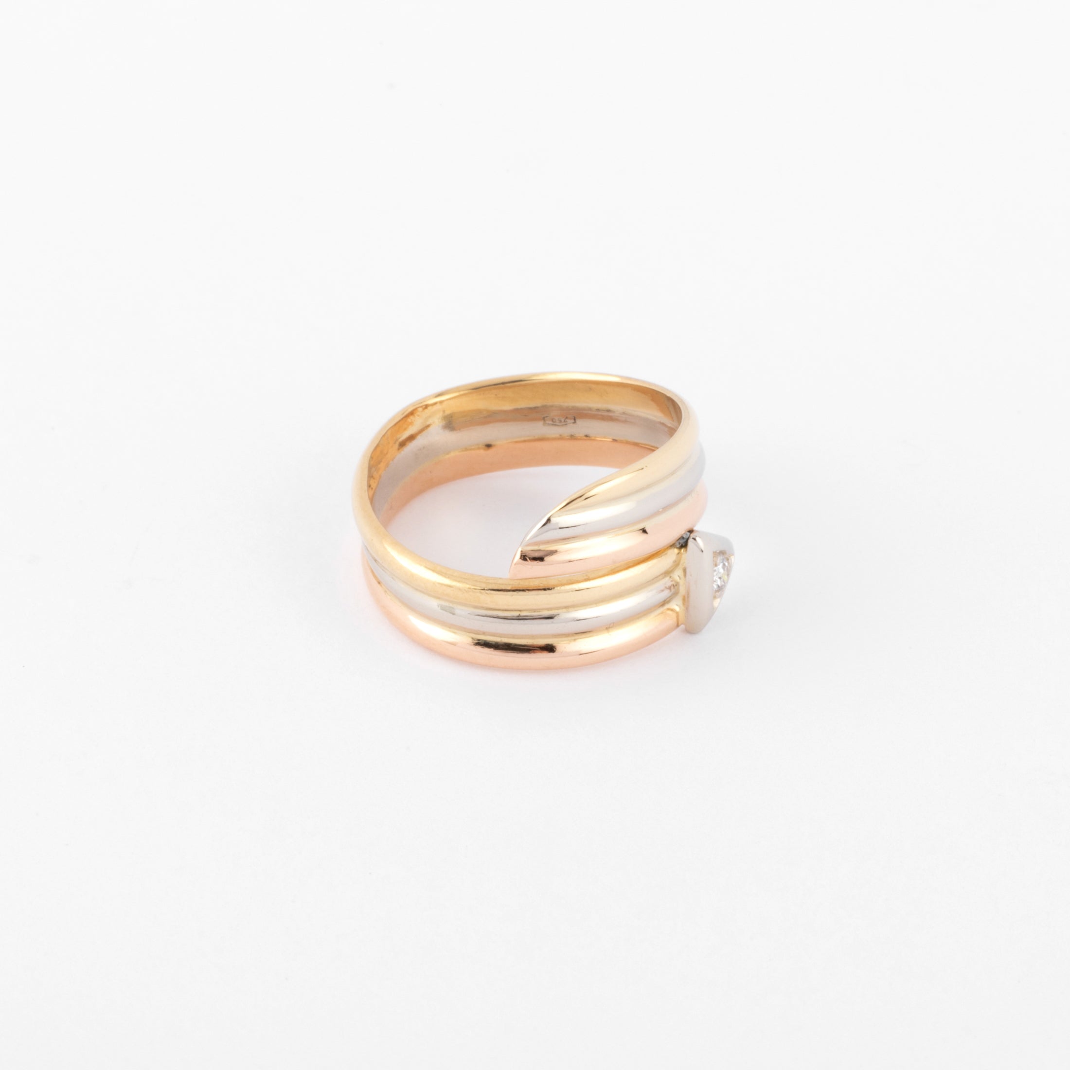 Bague 3 Ors avec un diamant