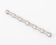 Charger l&#39;image dans la galerie, Broche en platine et diamant époque Art Déco
