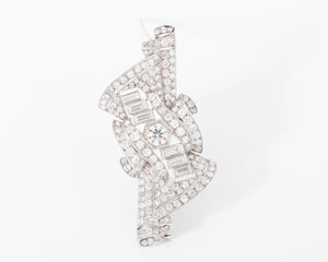 Broche en platine et diamants