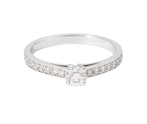 Bague solitaire diamant sur or gris