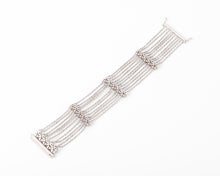 Charger l&#39;image dans la galerie, Bracelet or gris et diamant sur chaine força limée alternée de 4 motifs avec des fleurs
