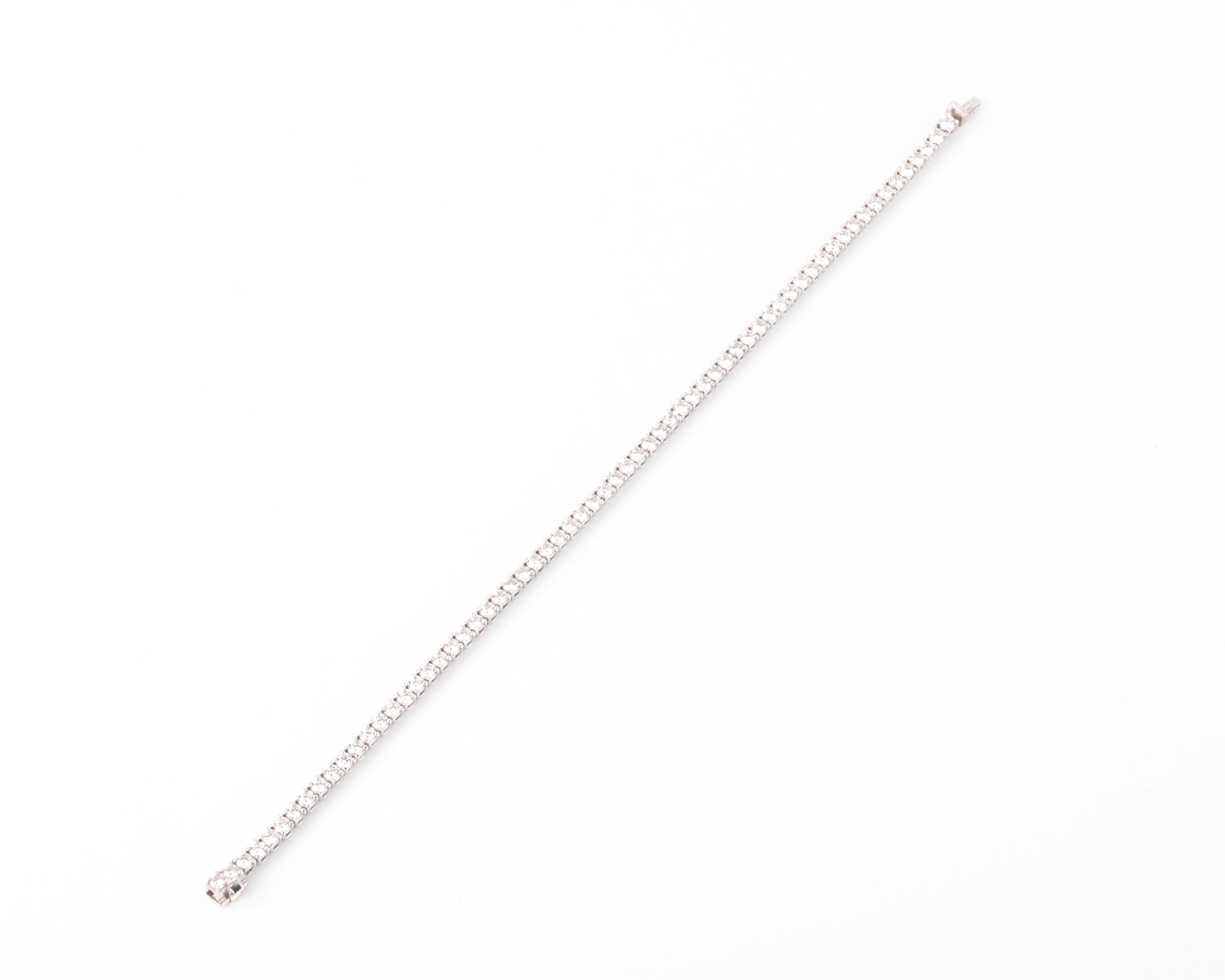 Bracelet ligne en diamant taille princesse sur or gris